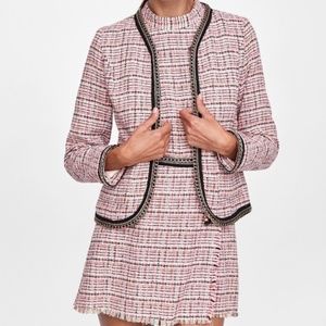 ZARA PINK TWEED CHAIN BLAZER